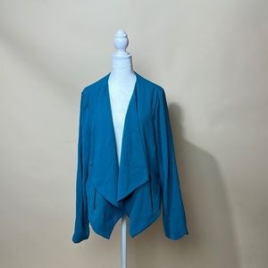 Torrid teal/blue Open Front Cropped Blazer longer in front size 2 18/20